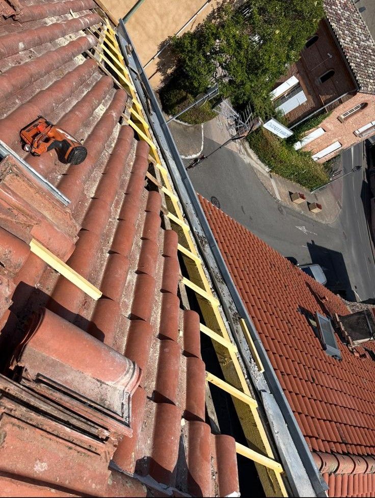 Liteaunage neuf posé sur une toiture toulousaine